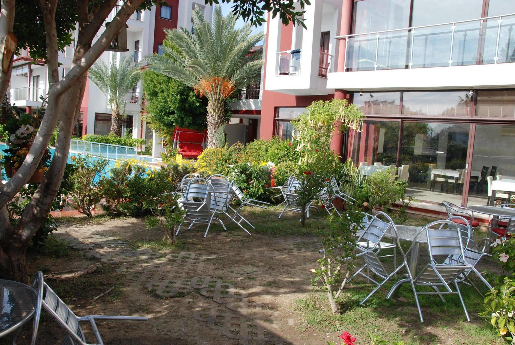 Carna Garden Hotel Side Exteriör bild