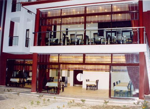 Carna Garden Hotel Side Exteriör bild